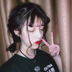 抖音纹身女网红吃瓜,揭秘网红圈背后的故事