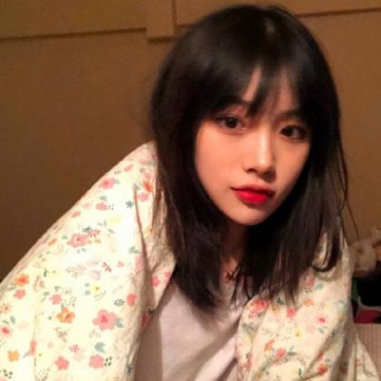 吃瓜女网红头像真人,揭秘吃瓜女网红的真实风采