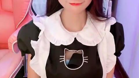 网红菜萝莉吃瓜,趣味横生美食瞬间