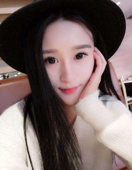 吃瓜网红小姐姐图片,揭秘吃瓜网红小姐姐的爆红之路